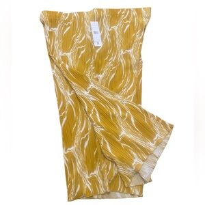 RAFAELLA - wide-leg, ripple pattern, elastic waist crop palazzo pants.